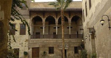 مؤسسة زاهى حواس تكشف أسرار الحضارات الغارقة فى محاضرة بقصر الأمير طاز