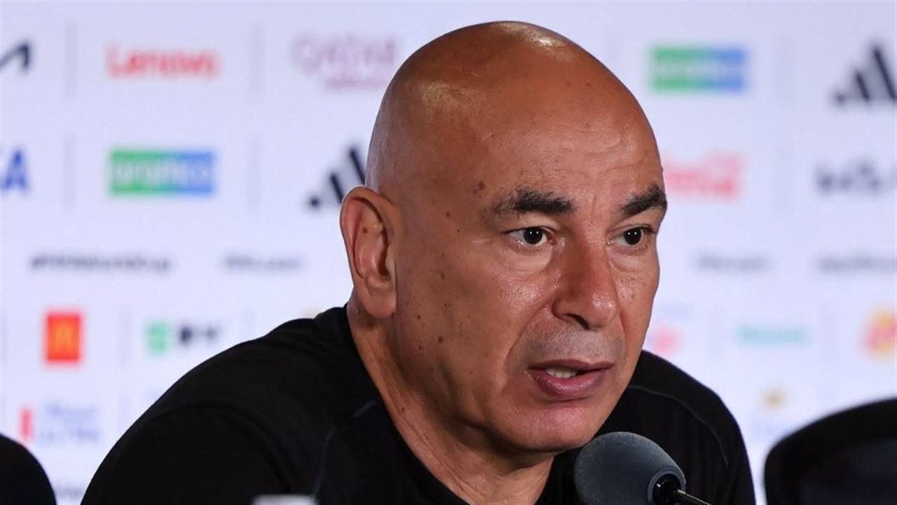 براتب ضخم.. «الدستور» تكشف كواليس تجديد تعاقد اتحاد الكرة مع حسام حسن حتى 2030