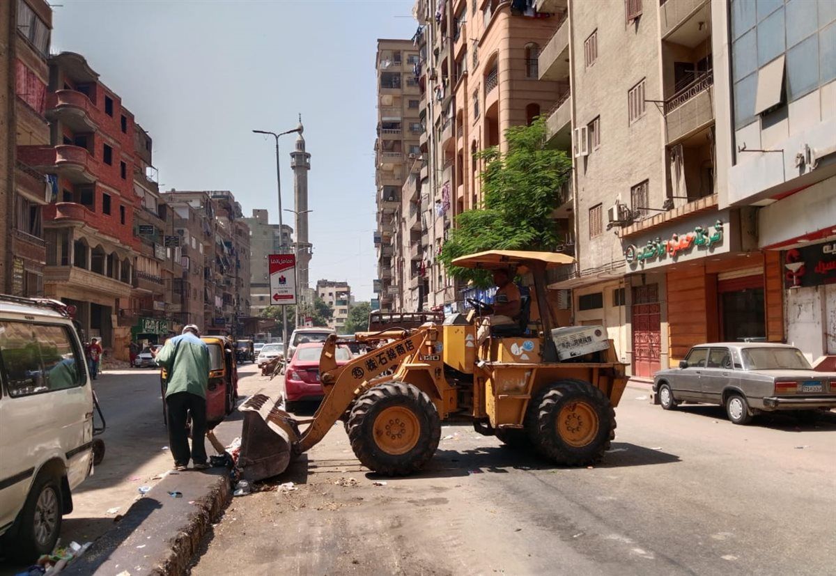 محافظ الجيزة يوحه بتكثيف ورديات العمل ومنع تراكم المخلفات بالوراق وإمبابة
