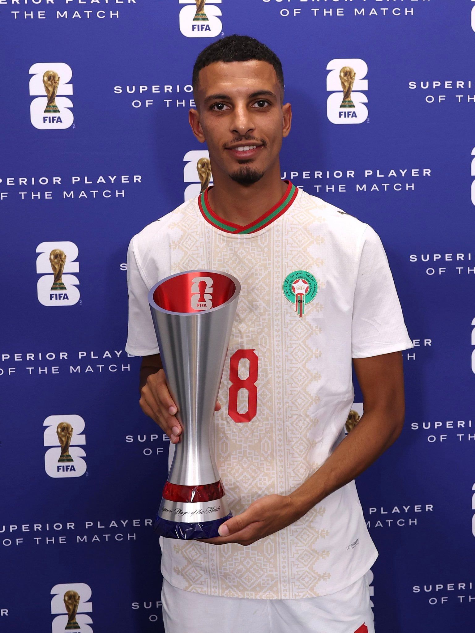 أوناحى يحصد جائزة أفضل لاعب فى مباراة المغرب وكندا بكأس العالم 2026