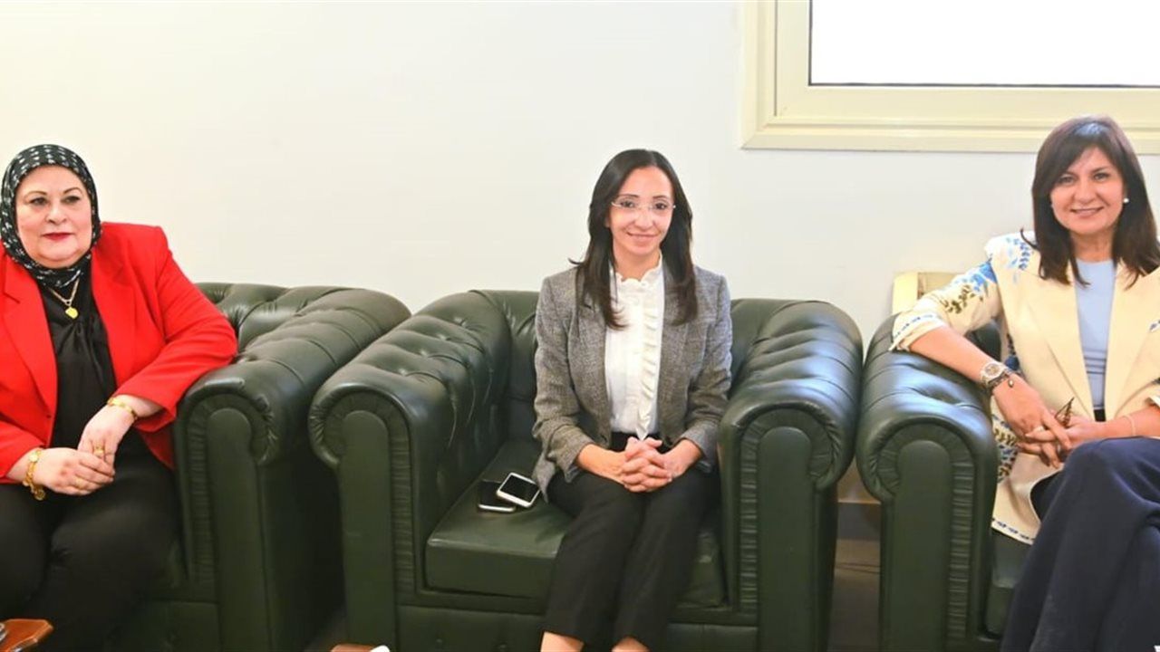 محافظ البحيرة: نعمل برؤية متكاملة لتمكين المرأة ودعم الأسرة باعتبارهما حجر الأساس للمجتمع