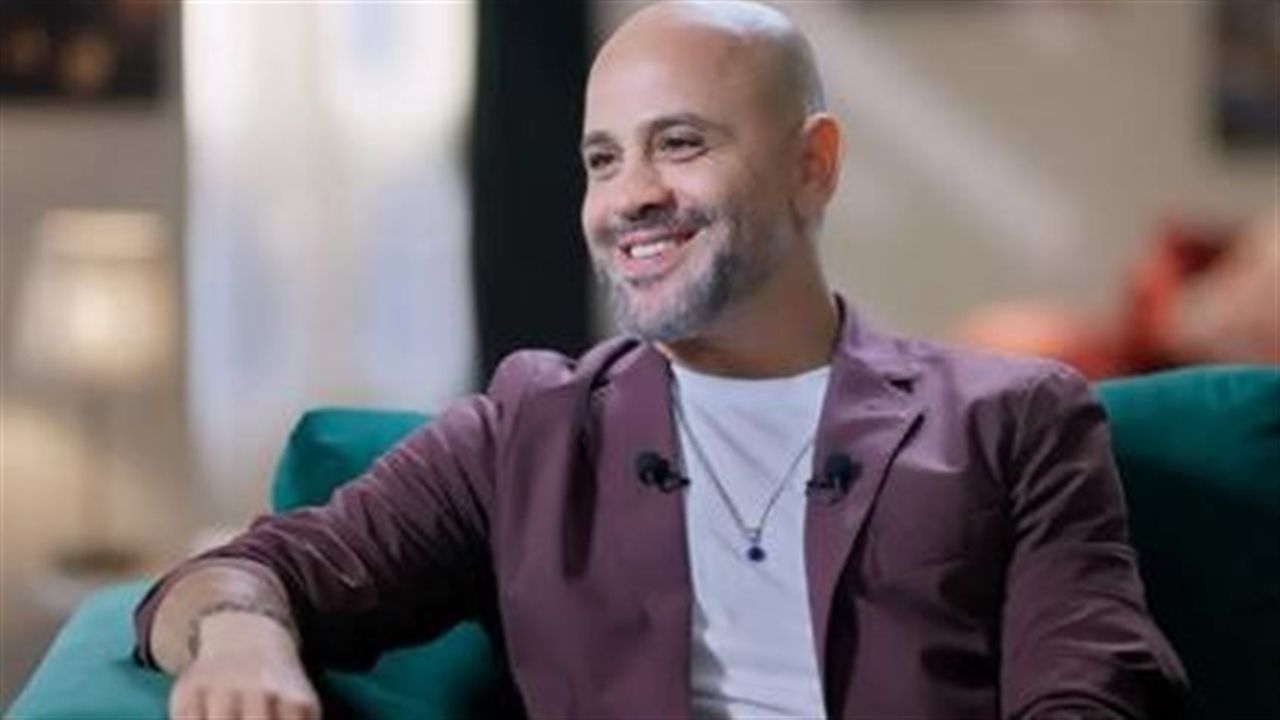 عزيز الشافعي يكشف سبب مطالبته حماقي بحذف اسمه مع على أغاني ألبومه الجديد