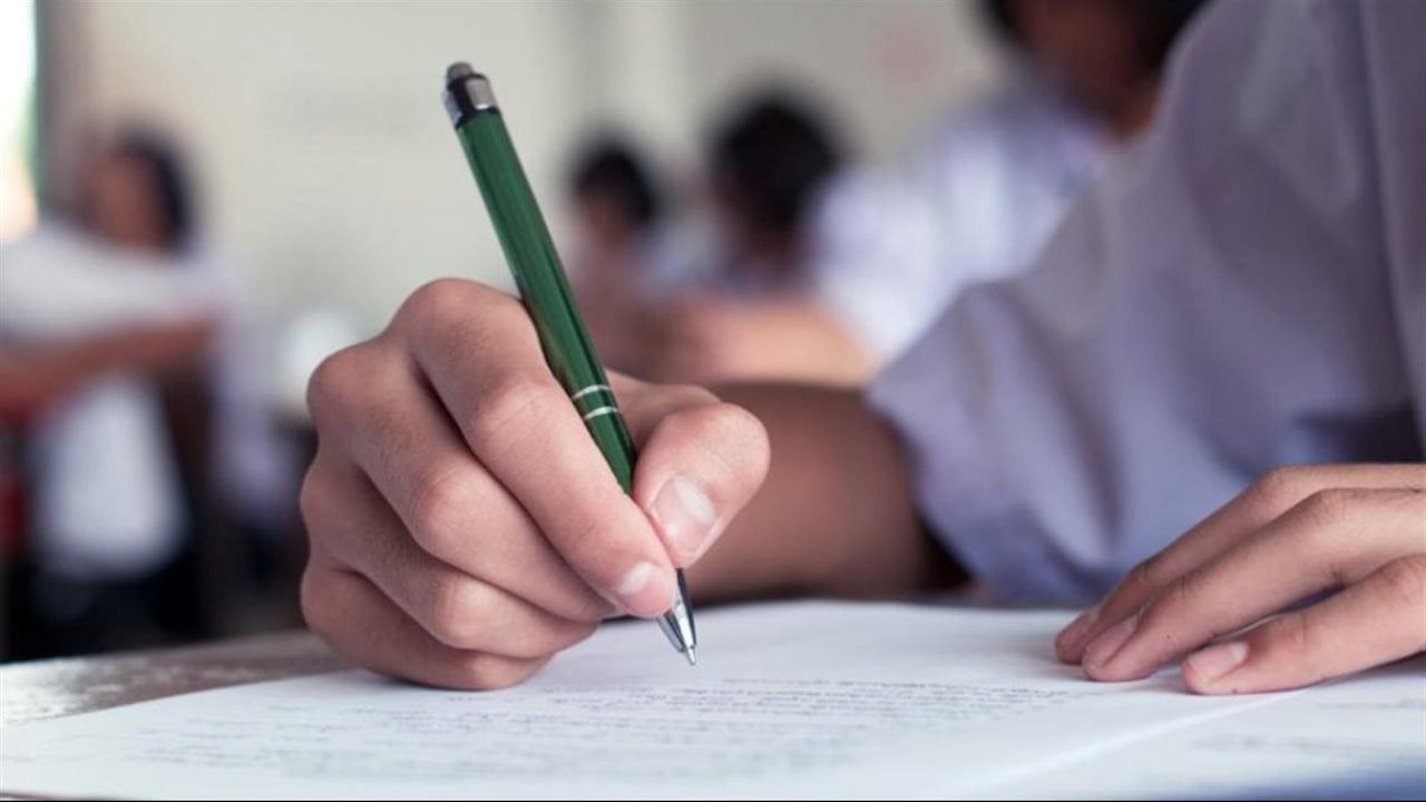 حل امتحان التاريخ ثانوية عامة 2025 pdf