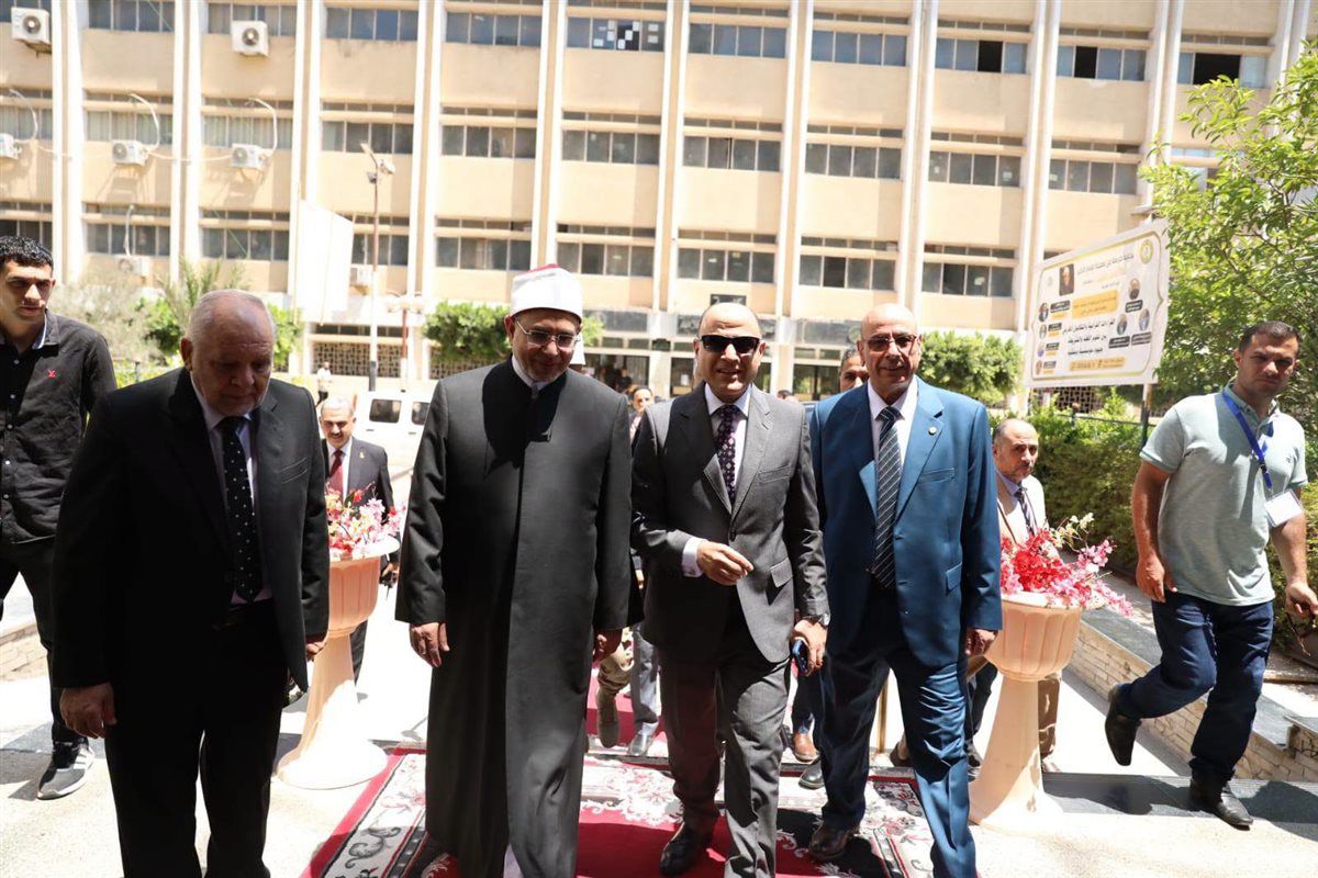 جانب من المؤتمر 