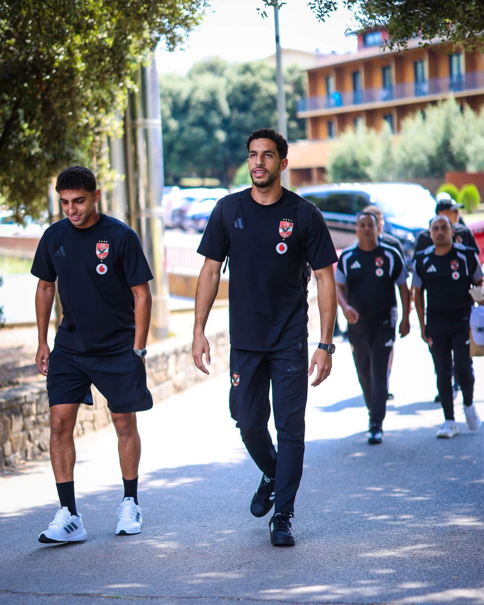 الاهلى يتحرك لملعب المباراة