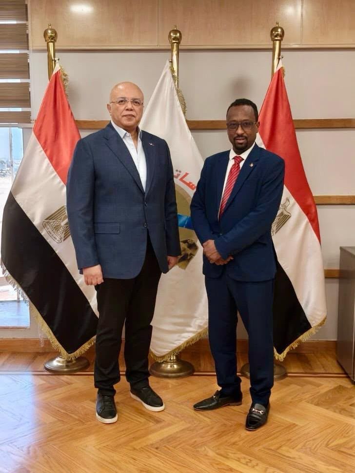 وزير الثقافة والإعلام والآثار والسياحة السوداني يزور الشركة المصرية للأقمار الصناعية