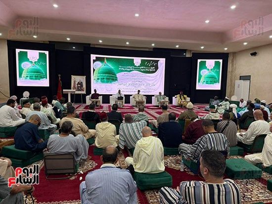 مجالس الأنوار بمداغ تجمع علماء ومشايخ من 13 دولة (9)