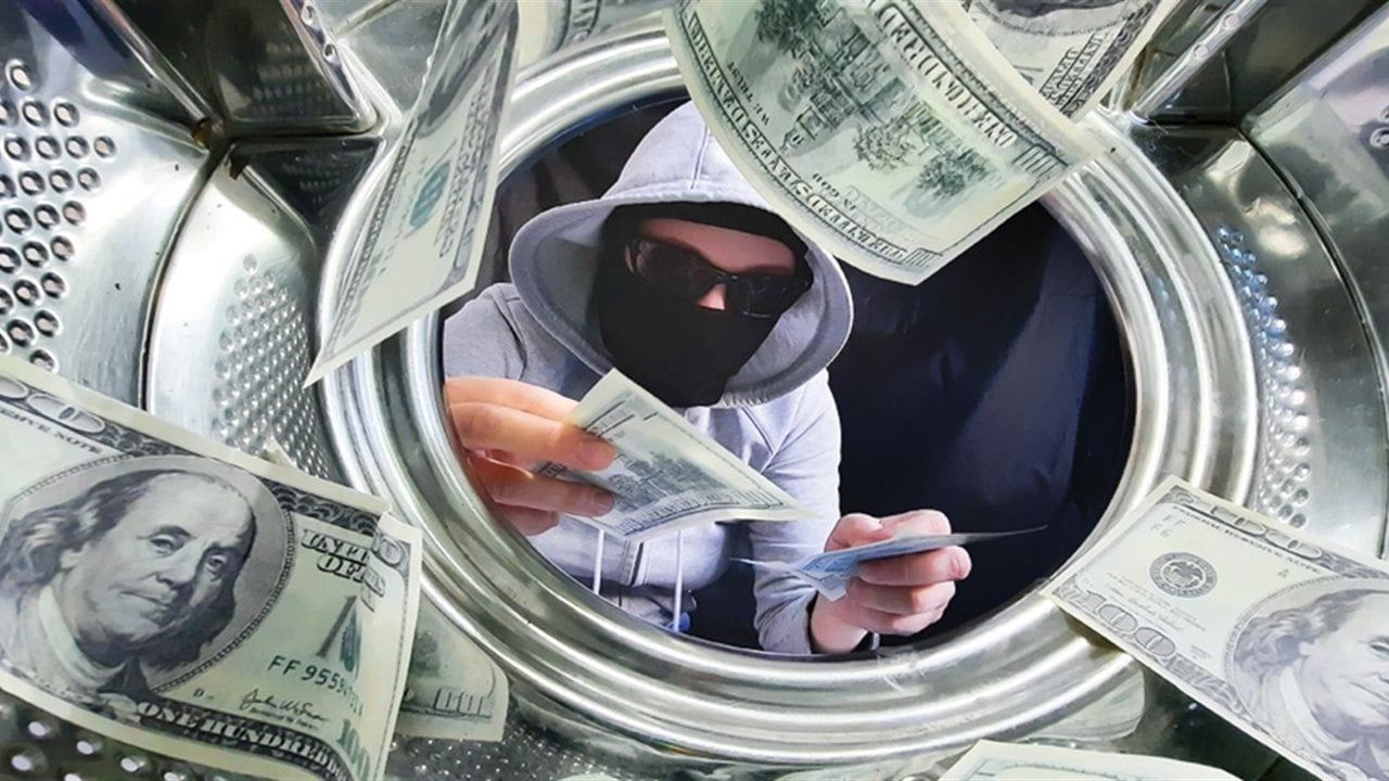 استعادة أمن الحدود.. واشنطن تلاحق مهربي البشر وترصد آلاف المعاملات المشبوهة