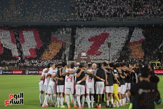 لاعبو-الزمالك-يقراون-الفاتحه-بملعب-المباراة