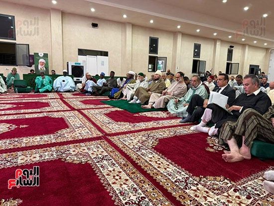 مجالس الأنوار بمداغ تجمع علماء ومشايخ من 13 دولة (8)