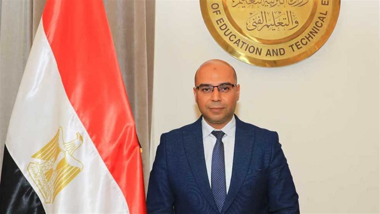 كاتب صحفي: نشاط الرئيس السيسي يعكس استمرار التحركات المصرية لتحقيق الاستقرار بالمنطقة
