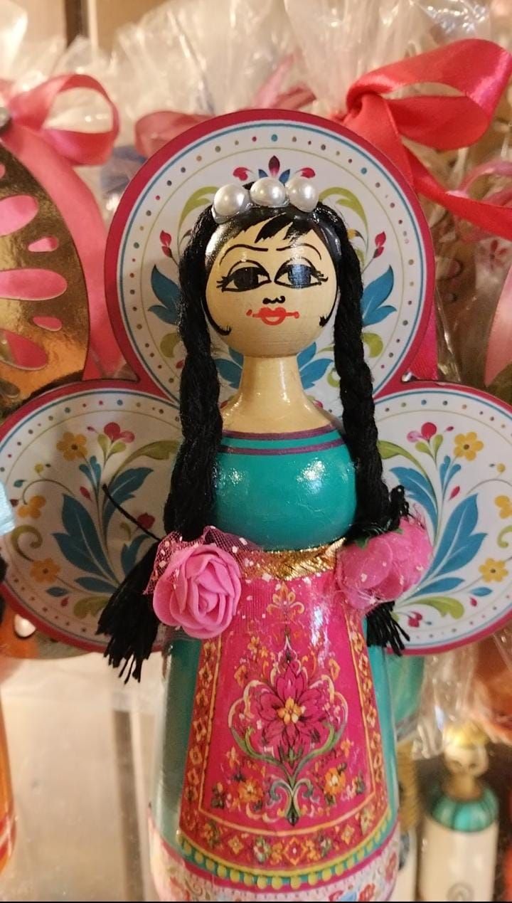عرائس خشبية