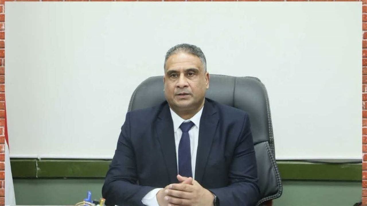 مدير تعليم الوادي الجديد يصل بلاط لبحث دعم الرعاية الاجتماعية والبرامج العلاجية للطلاب