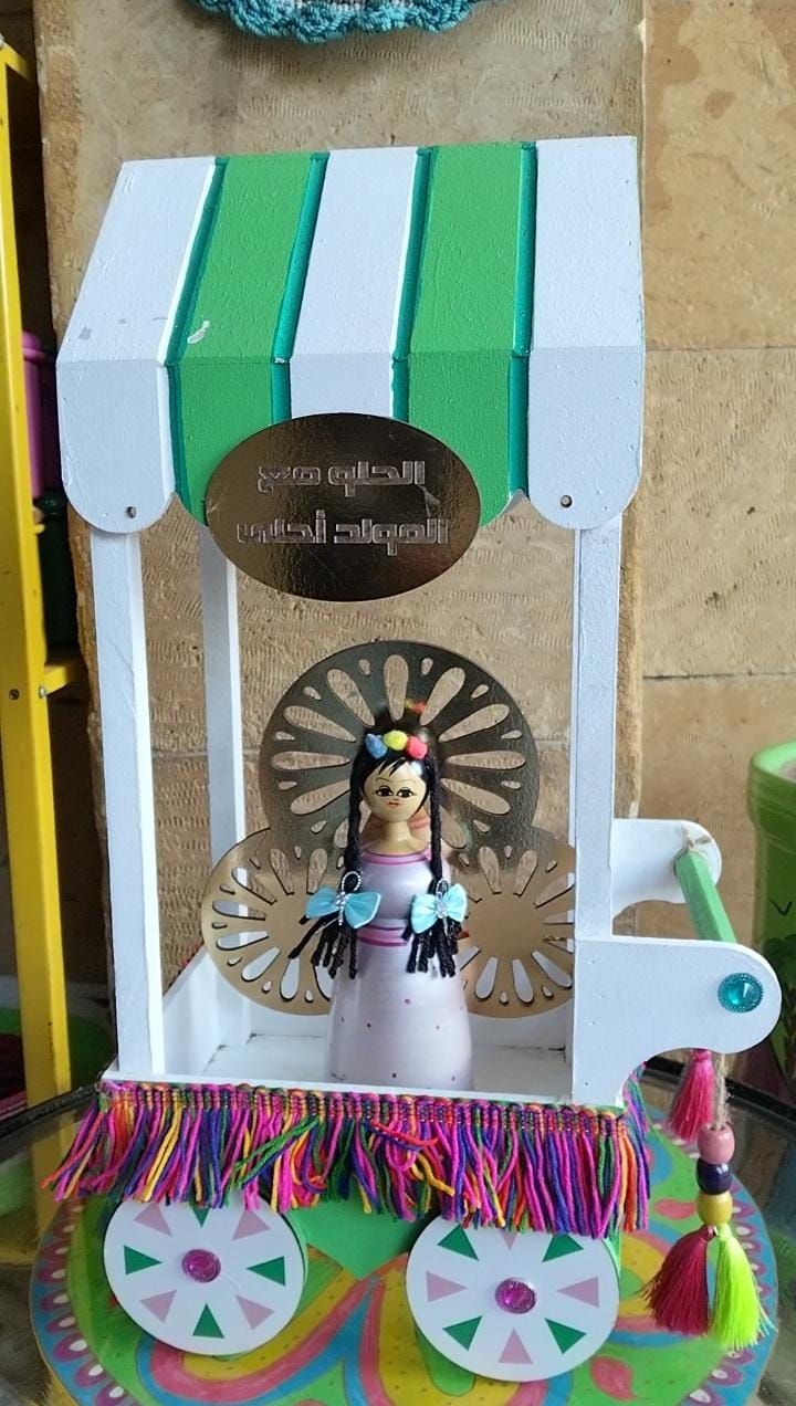 عرائس خشبية