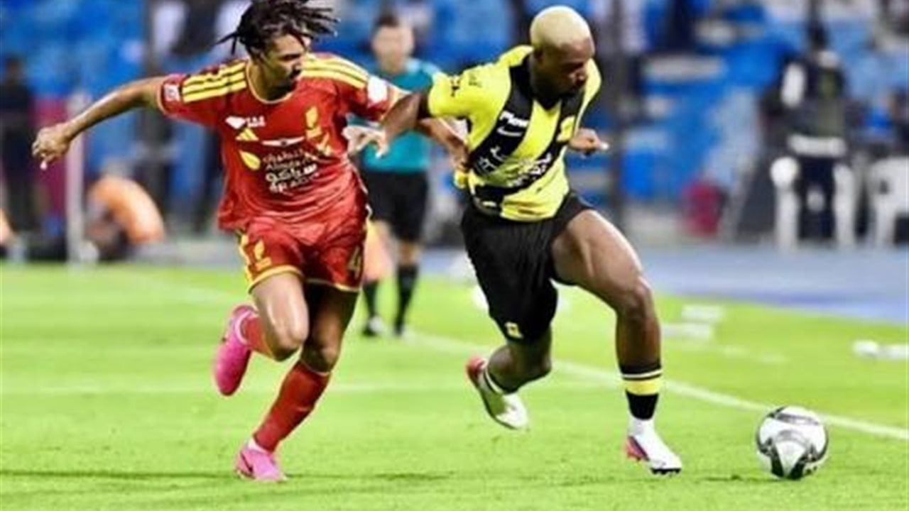 شاهد الآن البث المباشر لمباراة الاتحاد والحزم في دوري روشن السعودي