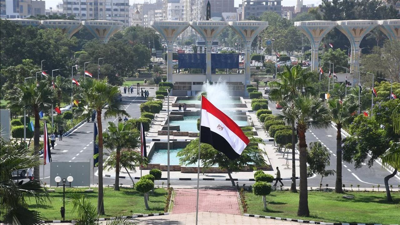 جامعة القناة تستقبل وفد أكاديمية العلوم الاجتماعية الصينية لتعزيز التعاون الثقافي