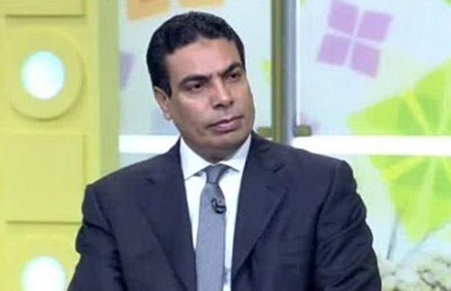  الدكتور عادل عبدالغفار