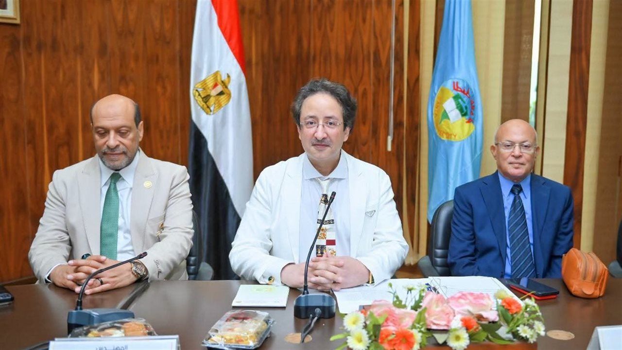 نائب رئيس جامعة طنطا يستعرض رؤية الجامعة الاقتصادية المستقبلية