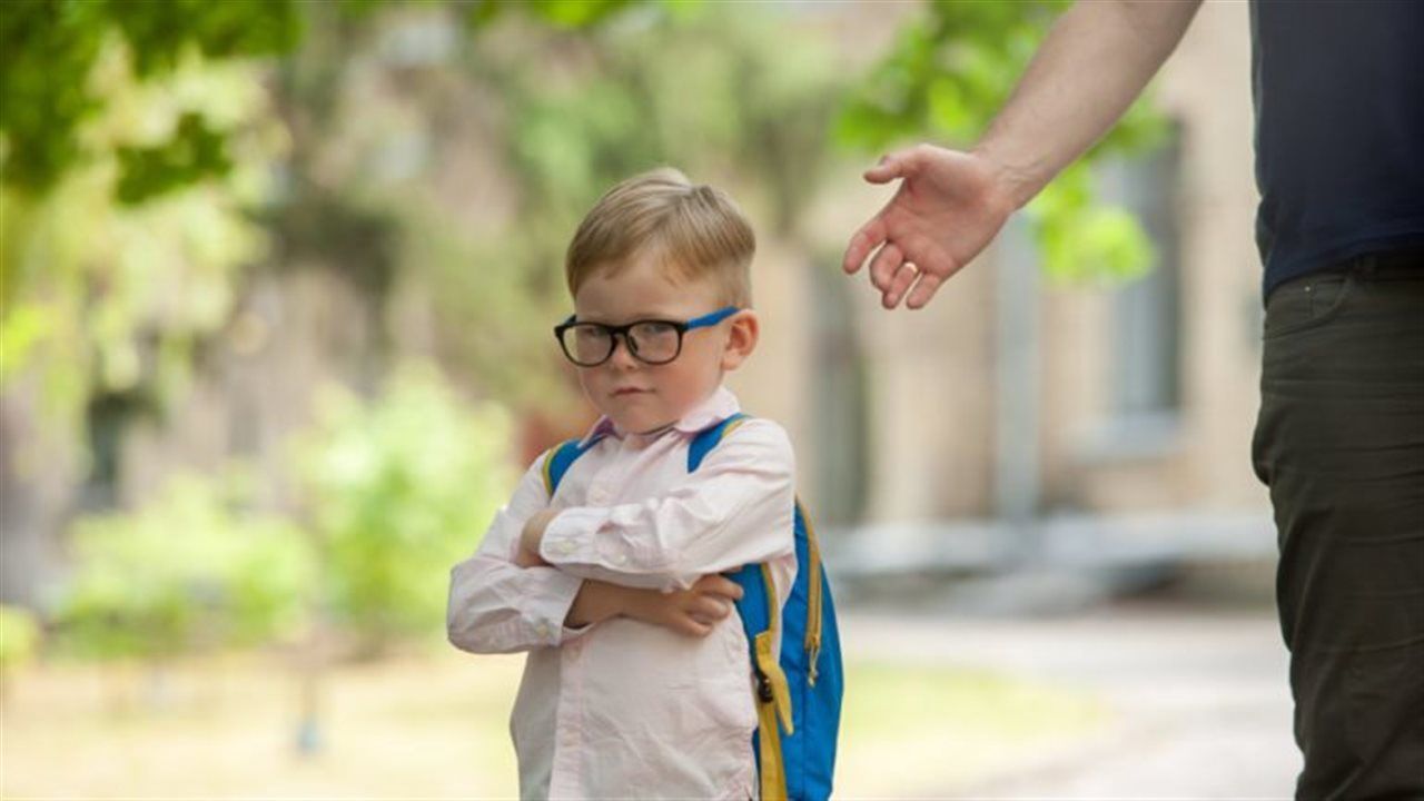"back to shool".. خطوات بسيطة تساعد الأمهات على تجهيز الطفل نفسيًا لأول يوم دراسة