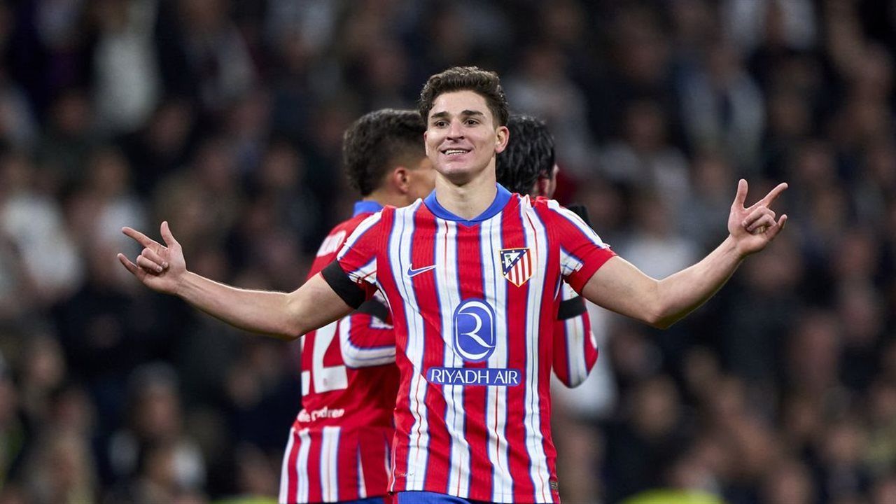 أتلتيكو مدريد يرفض بيع جوليان ألفاريز إلى برشلونة واللاعب يتمسك بالرحيل