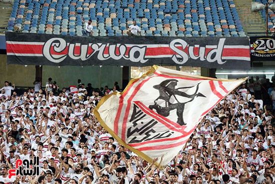 علم الزمالك يزين مبارة الزمالك والبنك