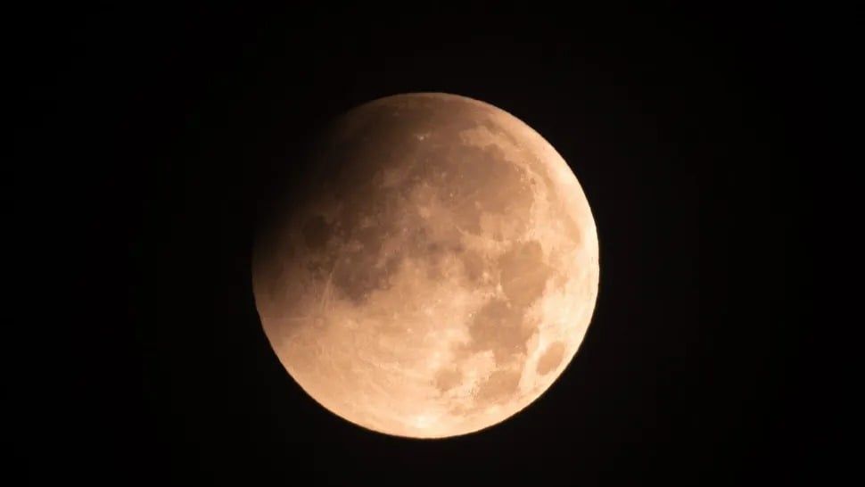 خسوف القمر 2 خسوف القمر 2