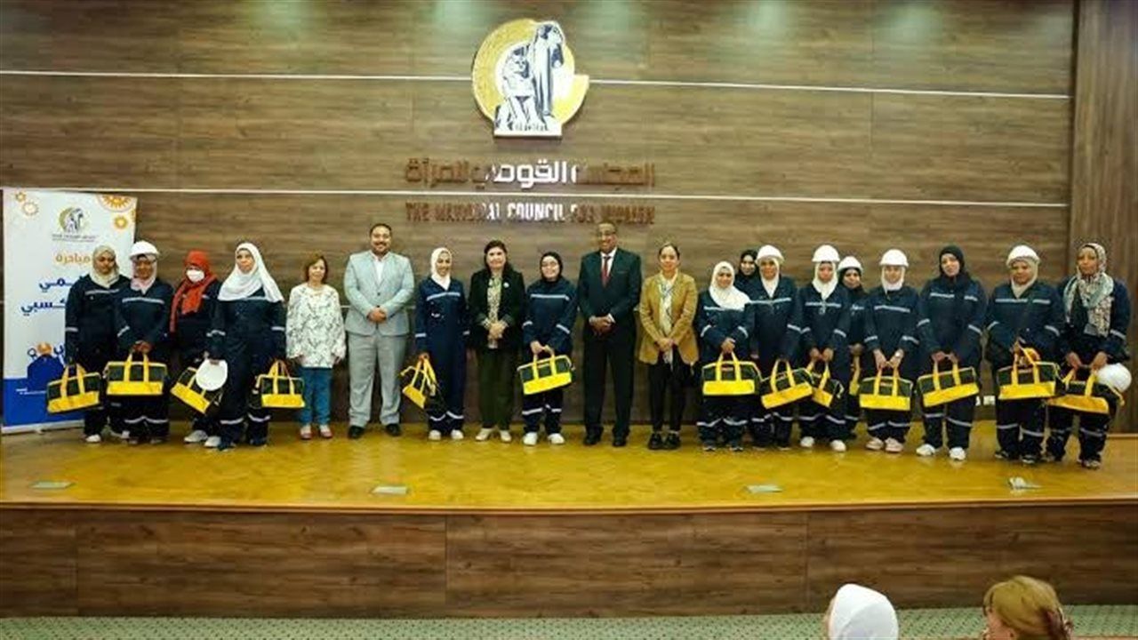 تخرج الدفعة الأولى من مبادرة "اتعلمي ووفري واكسبي".. فاتن فاروق تكشف التفاصيل