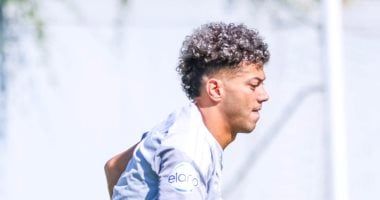 إمام عاشور يقترب من العودة لقائمة الأهلى أمام سموحة بالدورى