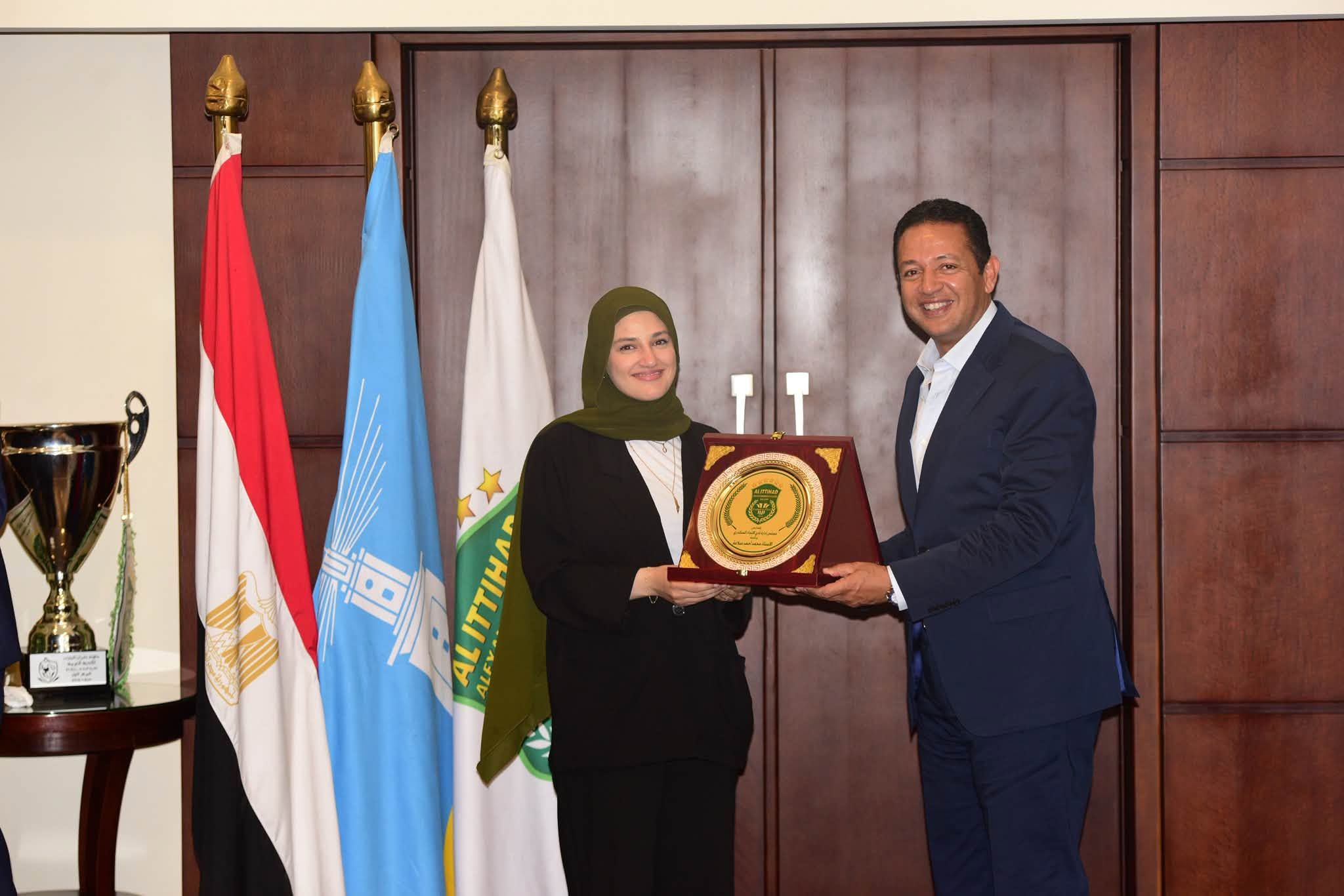 مجلس الاتحاد السكندري يجتمع مع الممثل التجارى لسفارة الدنمارك (3)