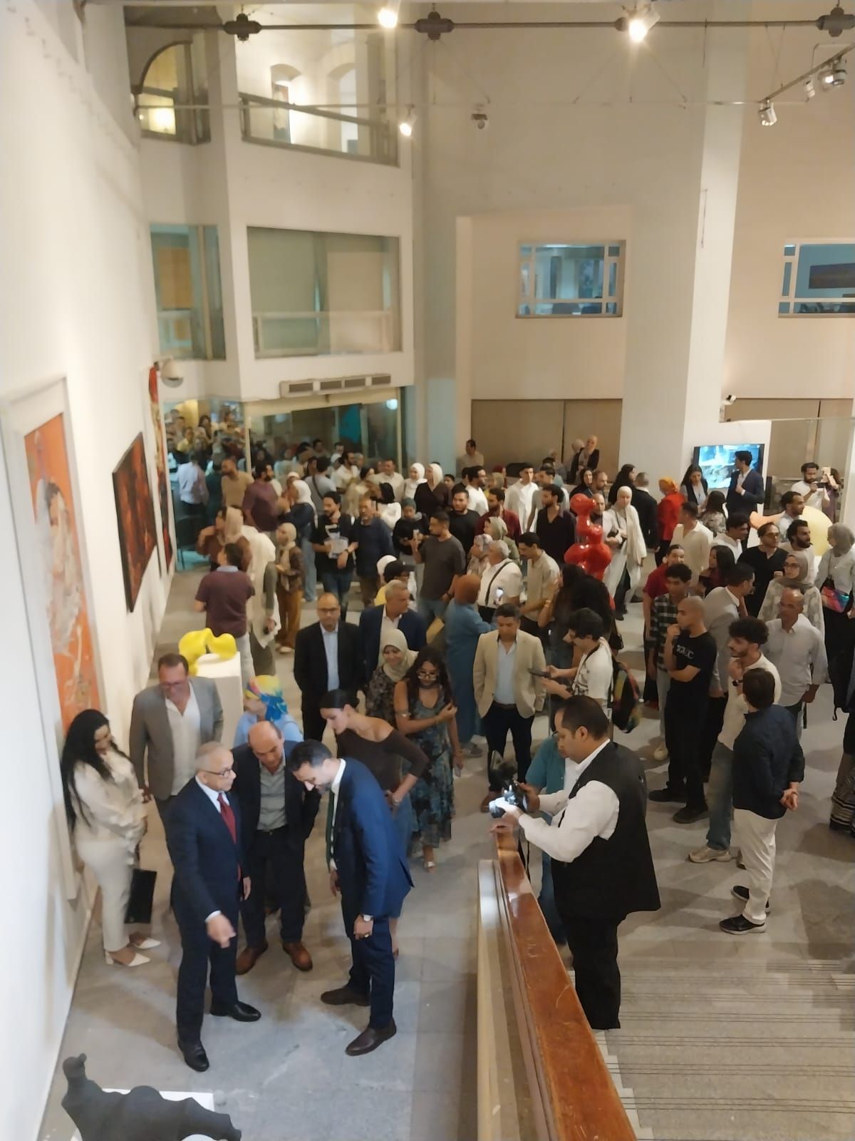 صالون الشباب صالون الشباب