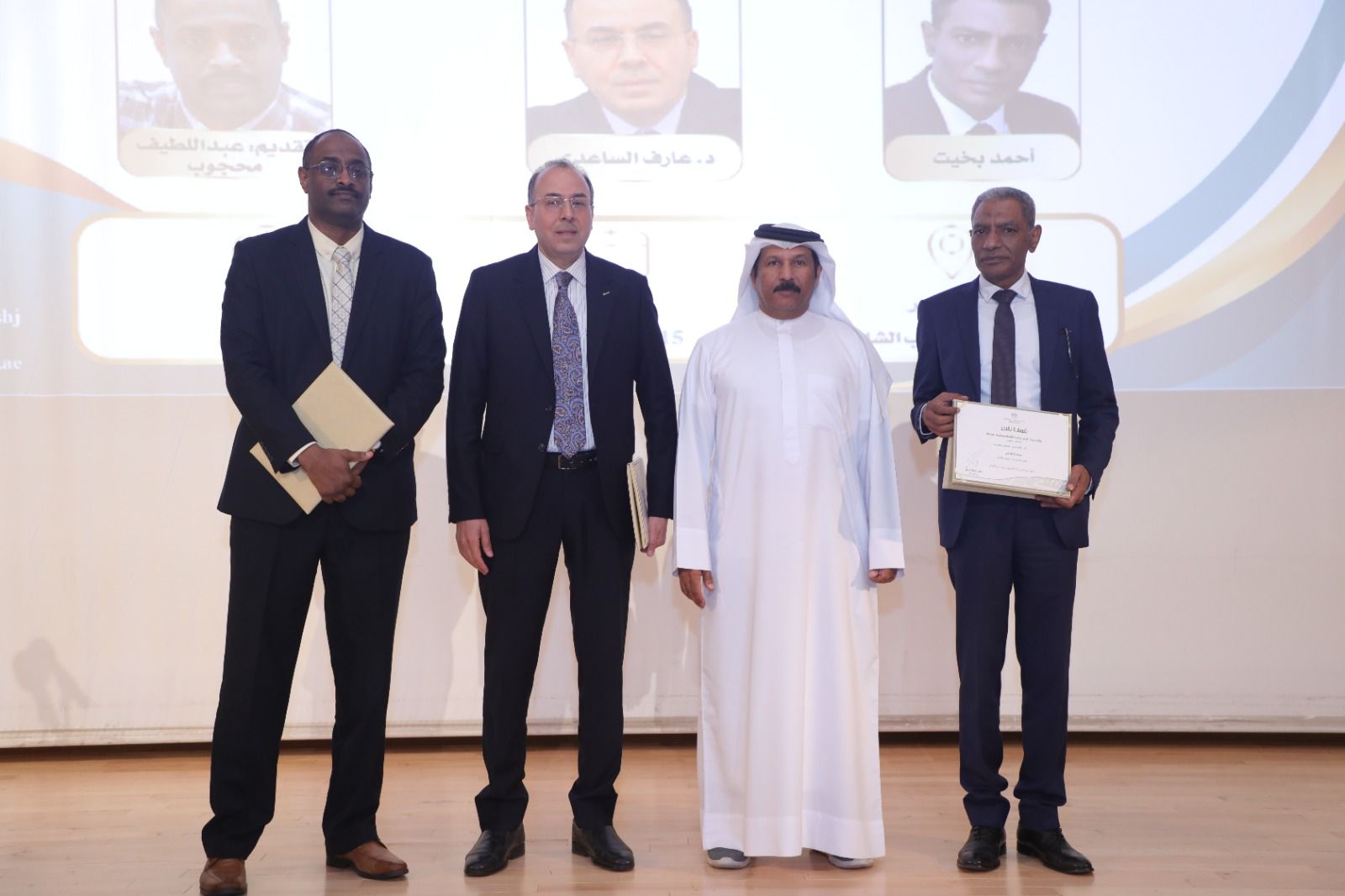 تكريم الشعراء
