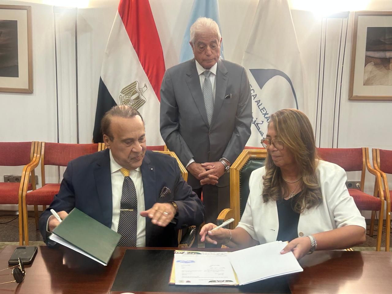 خالد فودة يشهد توقيع اتفاقية تعاون بين الاتحاد المصري للدارتس ونادي بايونيرز (2)