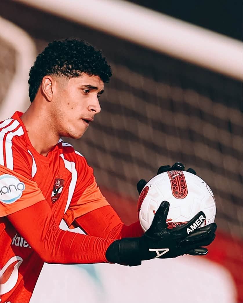 حراس فريق الناشئين فى الاهلى (1) حراس فريق الناشئين فى الاهلى (1)
