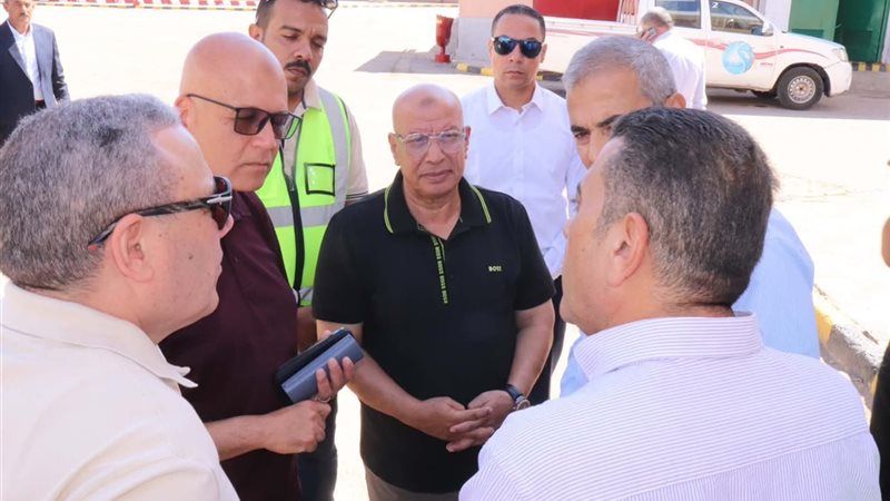 نائب وزيرة الإسكان يتفقد منظومة مياه الشرب والصرف الصحي بالبحر الأحمر