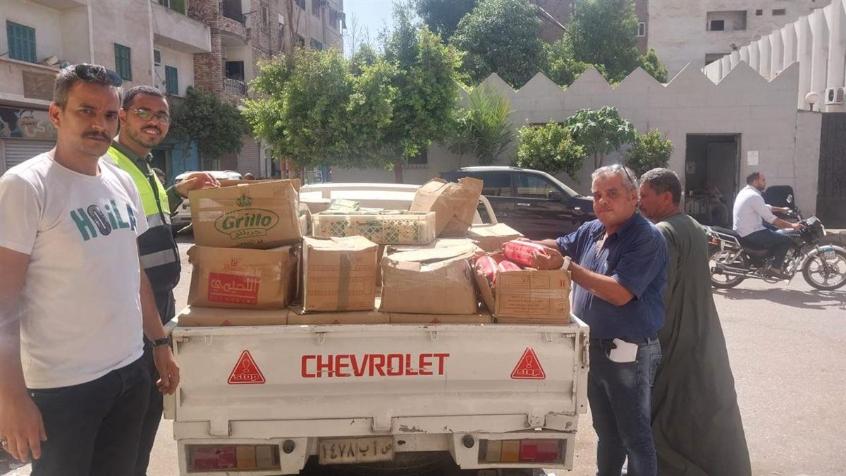 ضبط 775 كيلو لانشون و114 علبة جبن شيدر في حملة رقابية مكبرة بنجع حمادي، فيتو