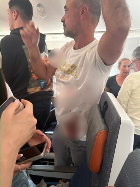 صراخ وفزع شديد بين الركاب، اللقطات الأولى للحادث الغريب لطائرة دبي المتجهة لتل أبيب (فيديو)