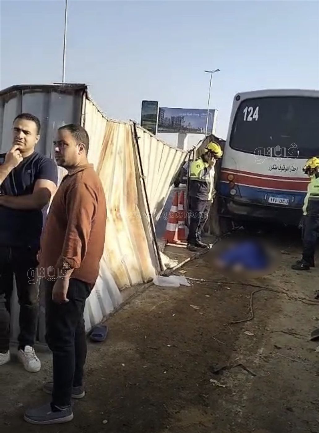 ميني باص ينهي حياة 3 أشخاص على الدائري (صور)