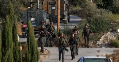 حملة اقتحامات واسعة بطولكرم وتحويل منازل الفلسطينيين لثكنات عسكرية إسرائيلية