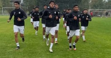 منتخب الناشئين يتدرب تحت الأمطار استعدادًا لمواجهة كندا في كأس الصداقة
