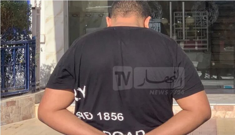 اتُهم بالنصب.. شاب توسط لبيع سيارة فاخرة ثم استولى عليها بالشراقة