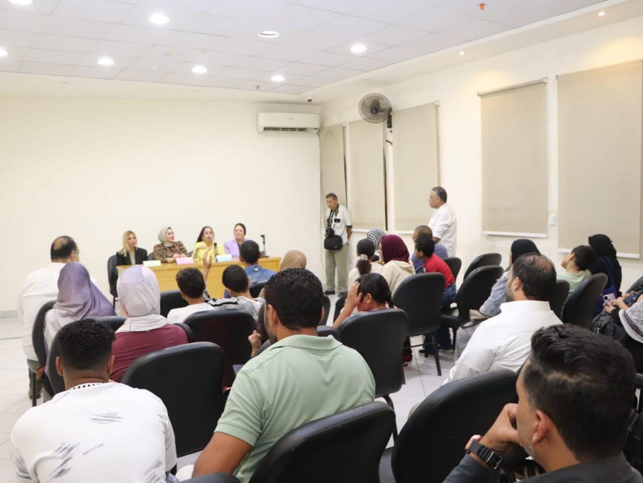 مجلة حواء تستكمل حملتها بالوعي تبنى الأوطان (3) مجلة حواء تستكمل حملتها بالوعي تبنى الأوطان (3)