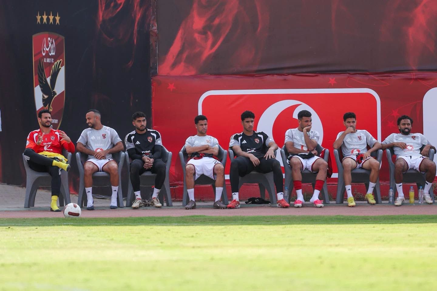 دكة الاهلى فى الودية
