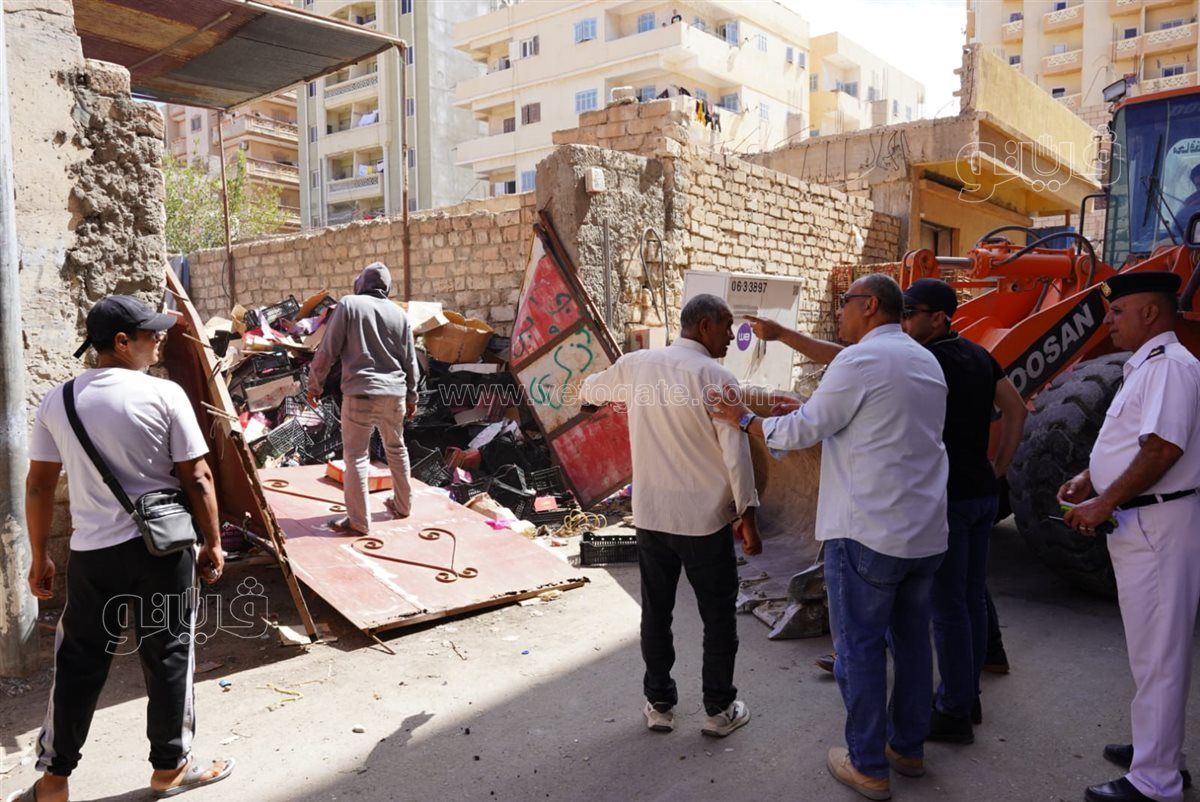 إزالة معرض للأدوات المنزلية، أقيم بصورة عشوائية، فيتو