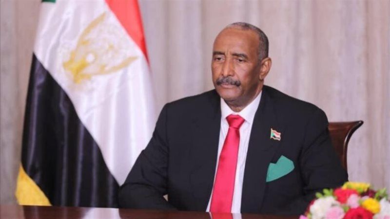 البرهان يثمن الموقف المصري في عدم المساواة بين مؤسسات الدولة الشرعية والميليشيات المتمردة