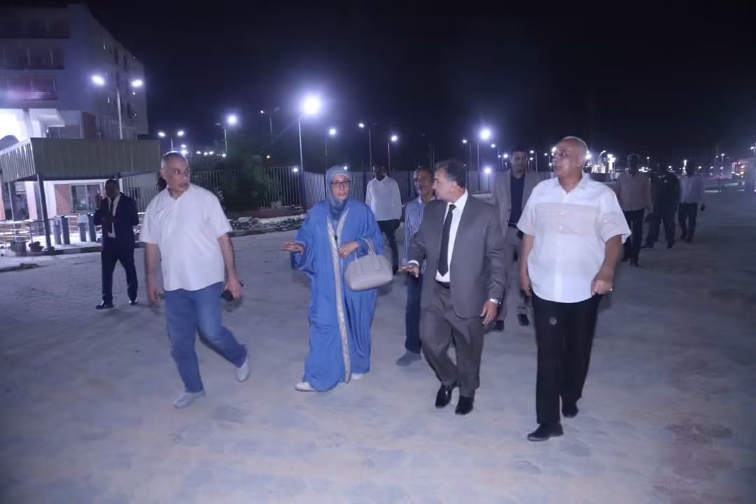 رئيس جامعة قنا يتفقد المشروعات التطويرية بالجامعة والمستشفى