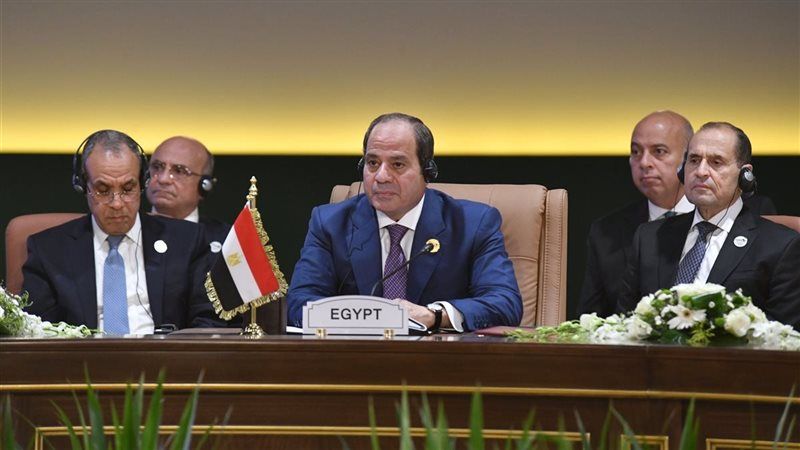رسائل السيسي لـ قادة أفريقيا: القارة قادرة على تحويل آثار النزاعات إلى فرص للتنمية.. نرفض أي تدخلات خارجية في الشئون الداخلية للدول.. وإدارة الأنهار العابرة للحدود يجب أن تستند للقانون الدولي