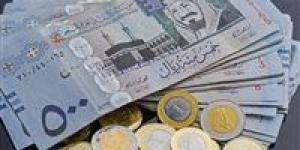 الريال السعودي يقفز في السوق الموازي