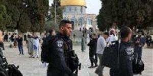 اقتحام عشرات المستوطنين المسجد الأقصى واعتقال 21 فلسطينياً بالضفة الغربية