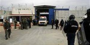 إسرائيل تدرس بناء سجن أمني محاط بالتماسيح بطلب من بن غفير(تفاصيل صادمة)