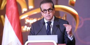 وزير الصحة يشهد تكريم رئيس جامعة عين شمس ونائبه تقديرًا للشراكة الأكاديمية المتميزة